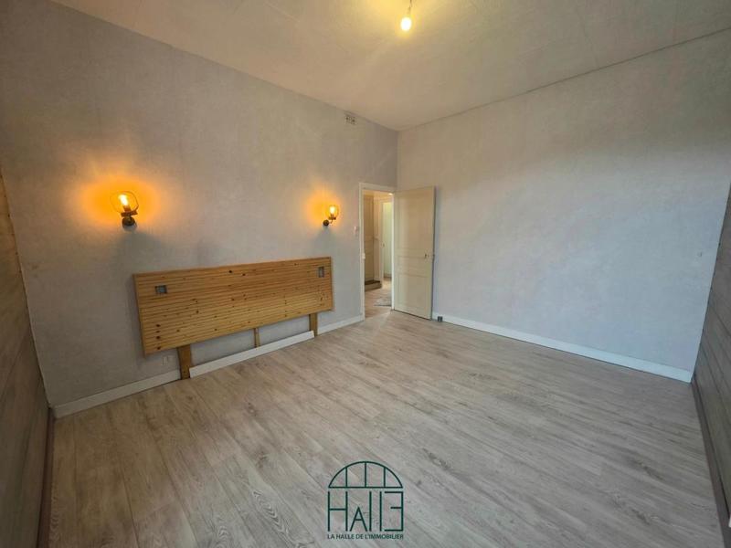 Demeure - 91 m² - 5 pièces