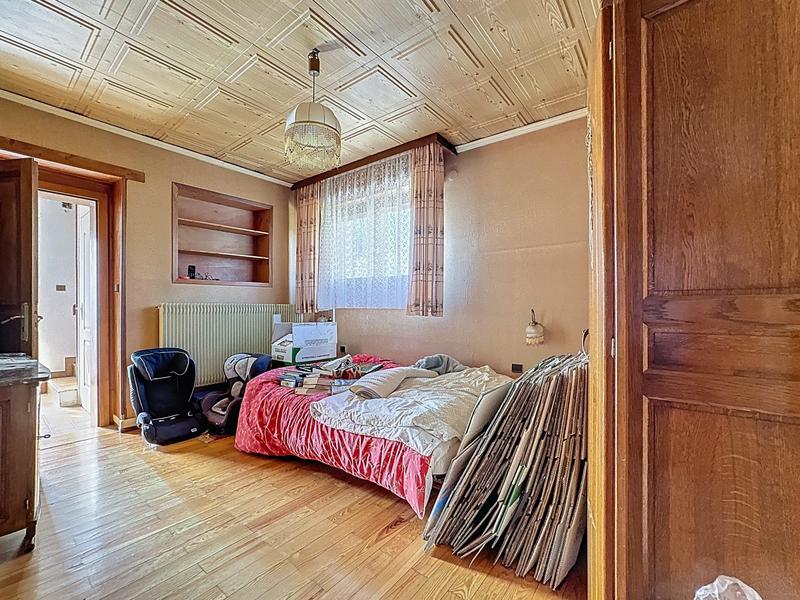 Maison - 182 m² - 8 pièces