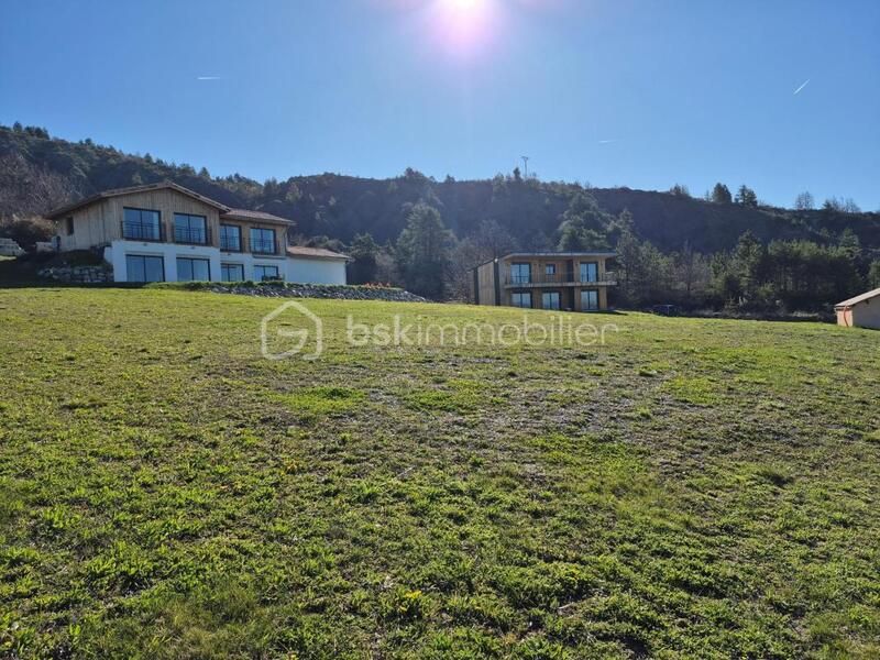 Villa - 300 m² - 12 pièces