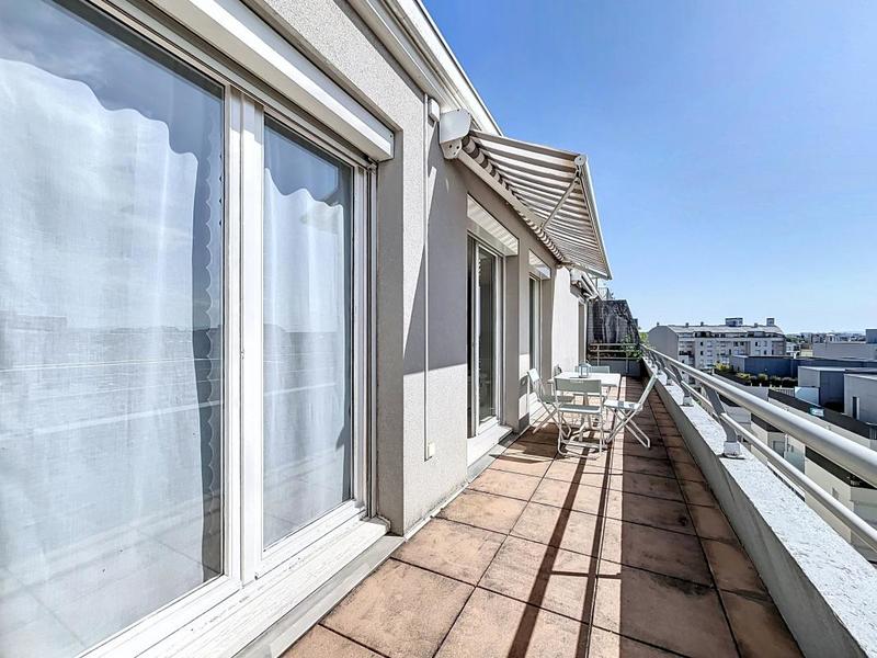 Appartement - 122 m² - 6 pièces