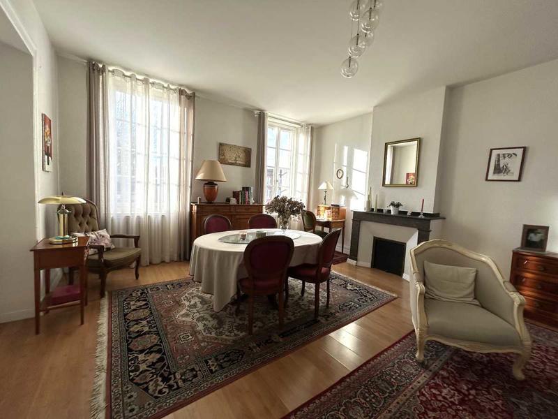 Appartement - 95 m² - 3 pièces