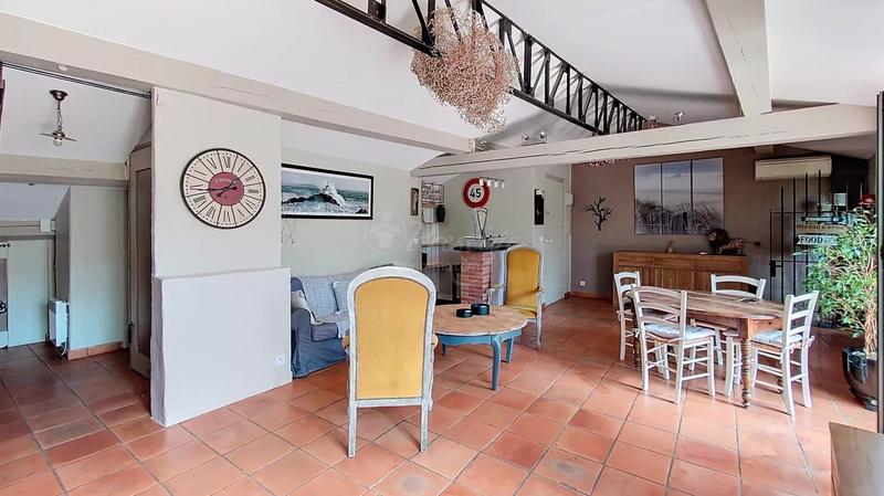 Appartement - 136 m² - 4 pièces