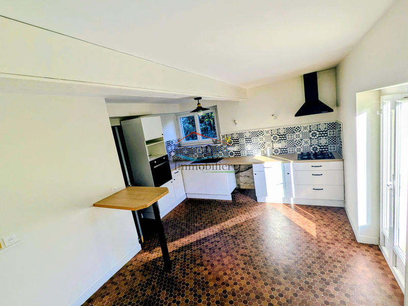 Maison ancienne - 195 m² - 8 pièces