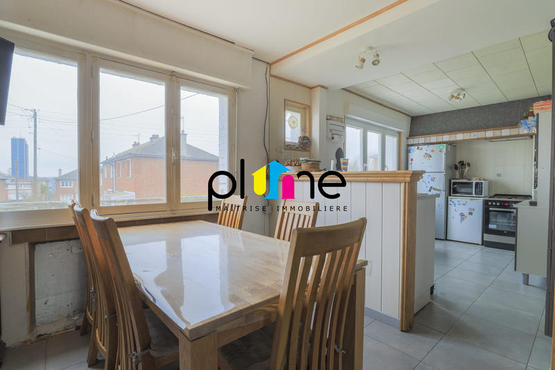 Maison - 89 m² - 5 pièces