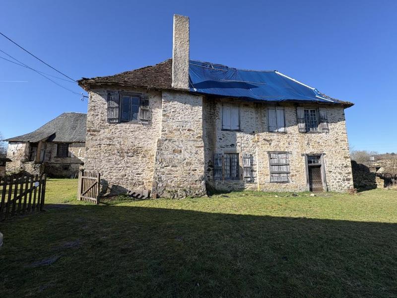 Maison - 398 m² - 11 pièces