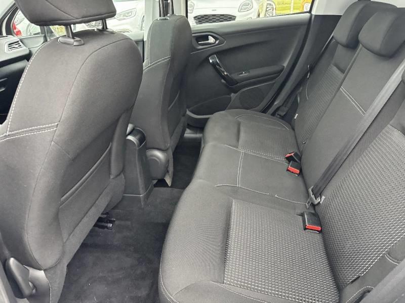 Peugeot 208 PureTech 82ch s&amp;S Bvm5 Allure