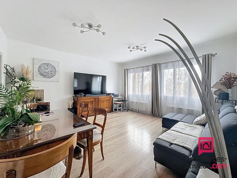 Appartement - 95 m² - 4 pièces