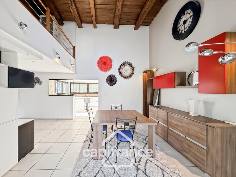 Maison - 298 m² - 10 pièces