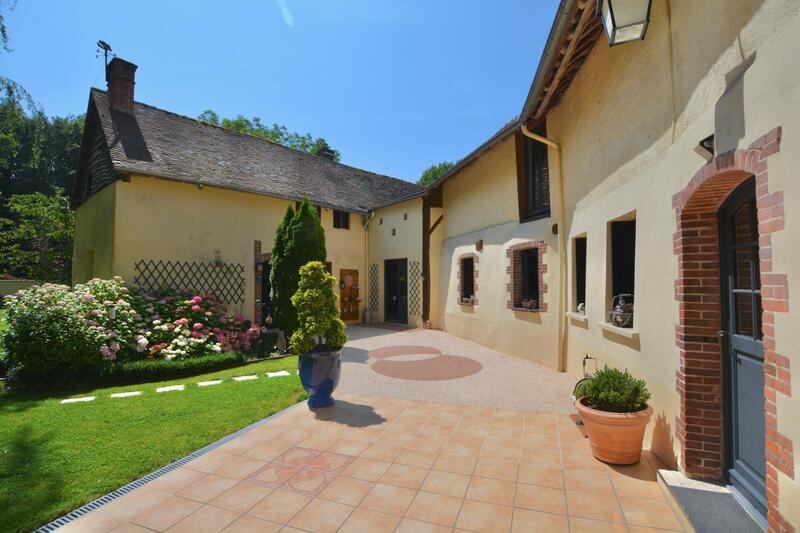 Propriété - 173 m² - 6 pièces