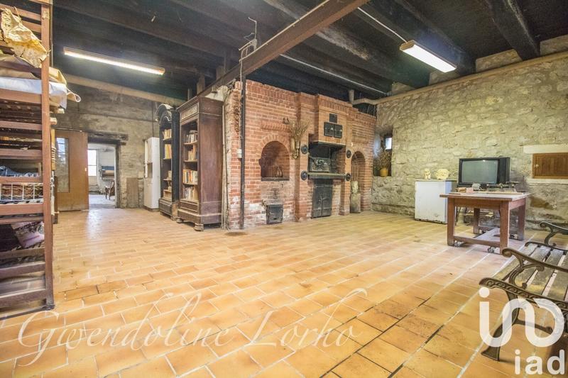 Maison - 212 m² - 8 pièces