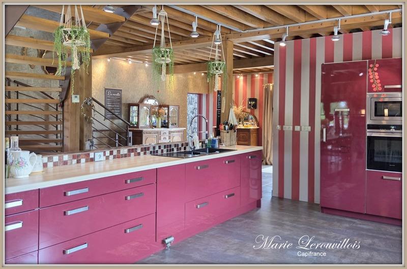 Maison - 440 m² - 12 pièces