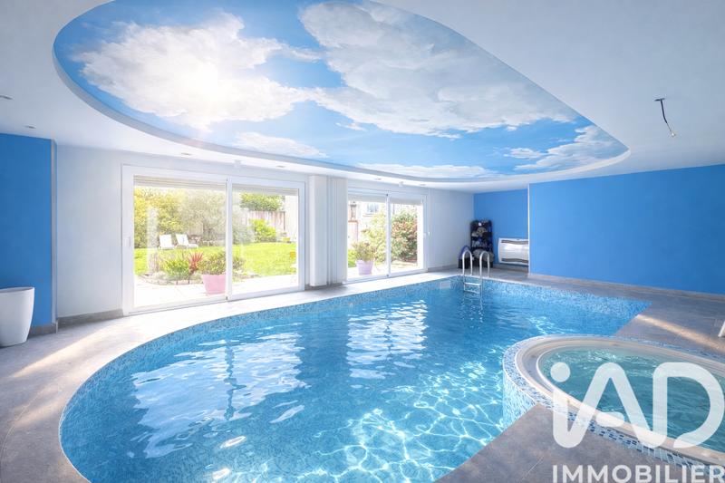 Maison - 400 m² - 10 pièces