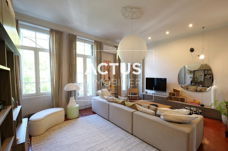 Maison - 182 m² - 7 pièces