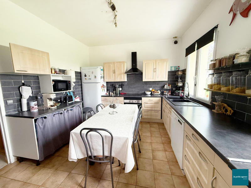 Maison - 170 m² - 7 pièces