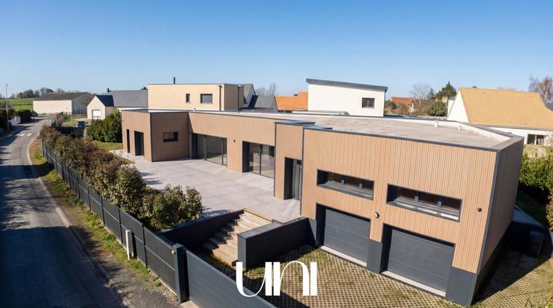 Maison - 190 m² - 5 pièces