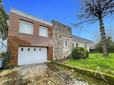 Maison - 170 m² - 8 pièces