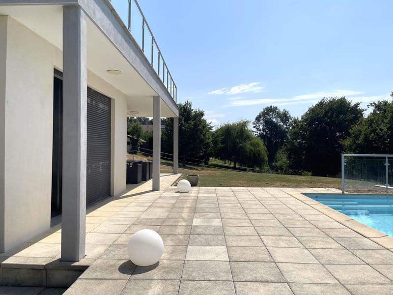 Maison - 204 m² - 5 pièces