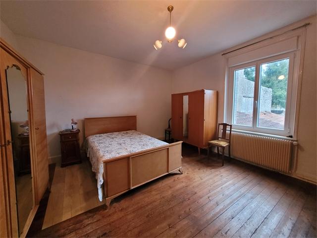 Maison - 223 m² - 8 pièces