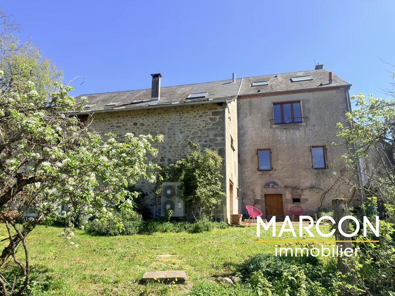 Propriété - 205 m² - 8 pièces