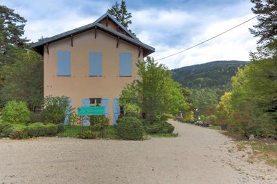 Maison de maîtres - 368 m² - 12 pièces