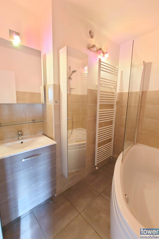 Appartement - 81 m² - 5 pièces