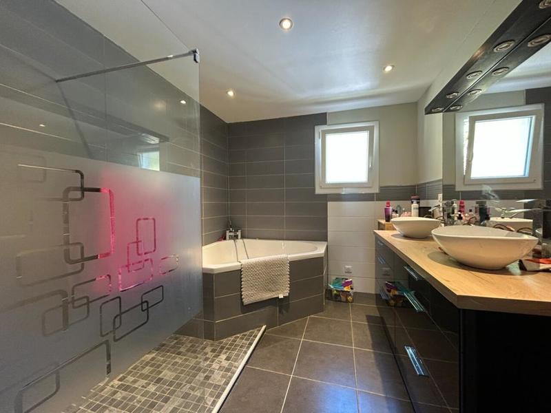 Villa - 110 m² - 5 pièces