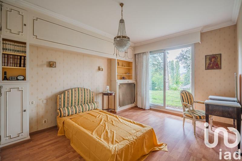 Maison - 216 m² - 5 pièces