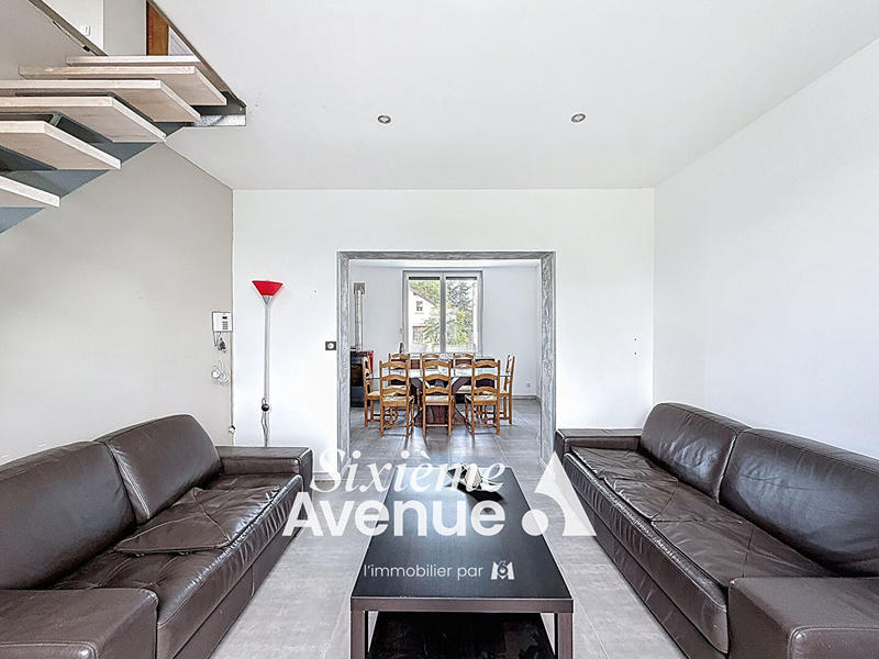 Maison - 111 m² - 4 pièces