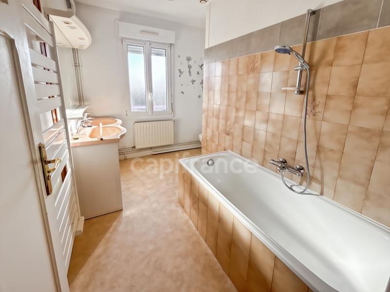 Maison - 84 m² - 4 pièces