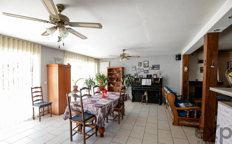 Maison - 133 m² - 6 pièces