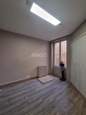 Local commercial - 107 m² - 6 pièces