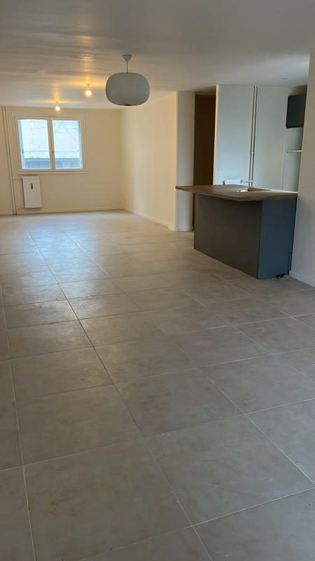 Appartement - 100 m² - 5 pièces