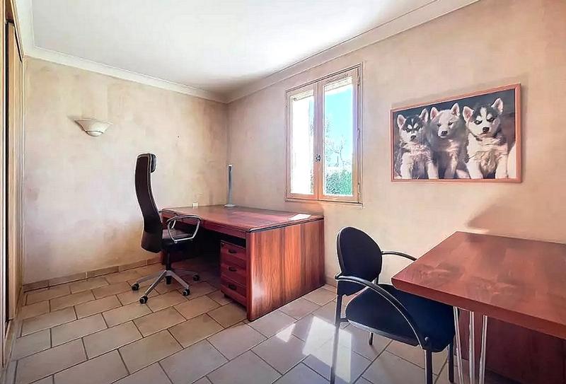 Villa - 145 m² - 9 pièces