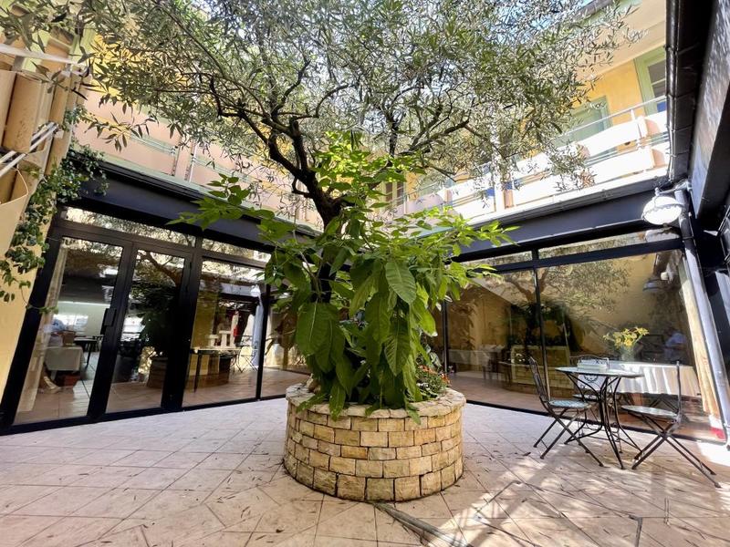 Immeuble - 991 m² - 20 pièces