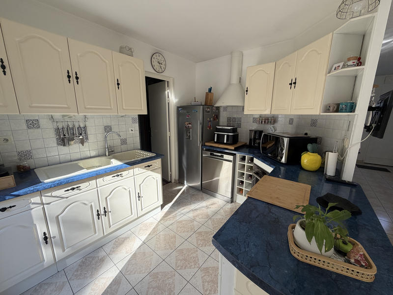 Maison - 93 m² - 5 pièces