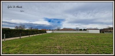 Terrain constructible - 1 575 m²