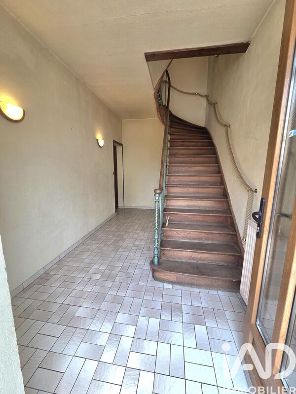 Maison - 104 m² - 6 pièces