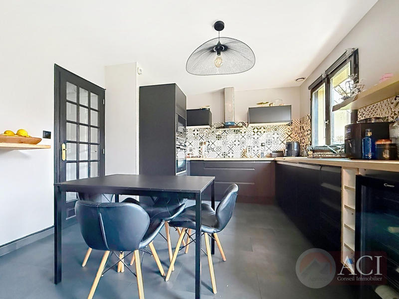 Maison - 135 m² - 6 pièces