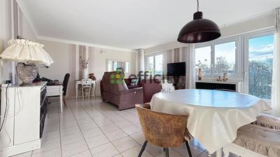 Appartement - 82 m² - 4 pièces