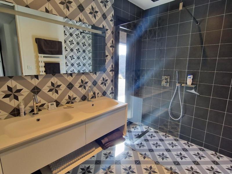 Maison de bois - 174 m² - 5 pièces