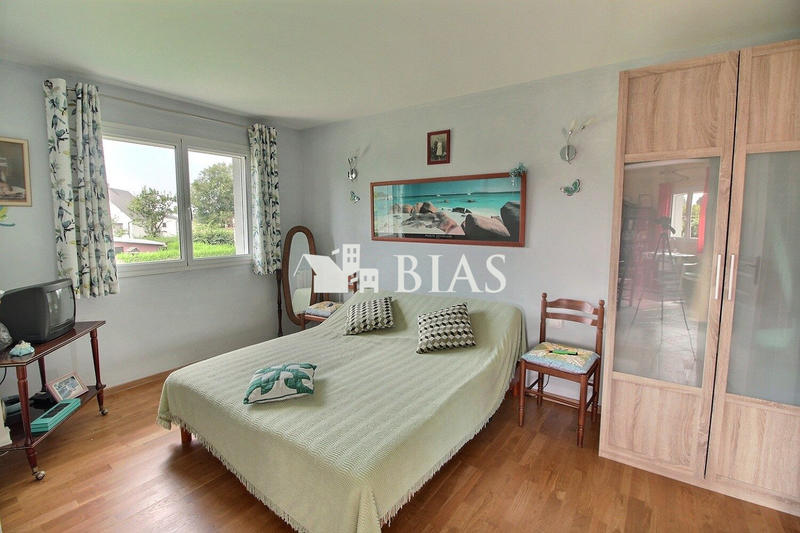 Maison - 250 m² - 7 pièces