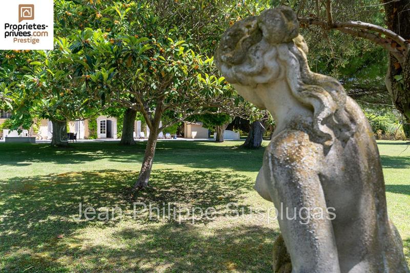 Demeure - 500 m² - 15 pièces