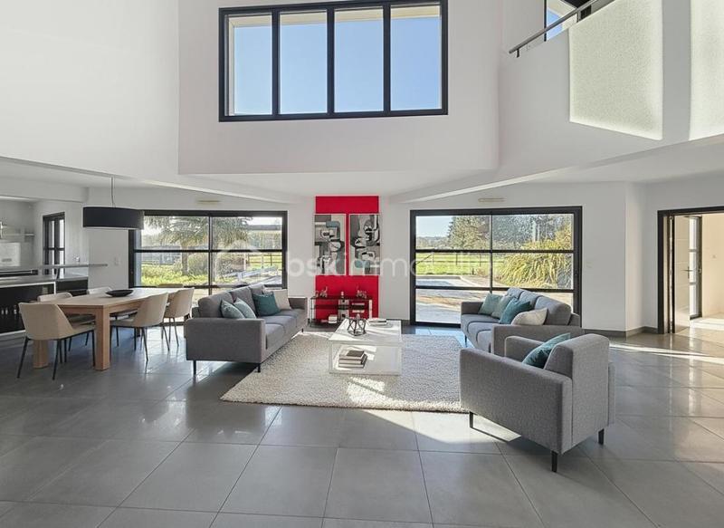 Maison d'architecte - 250 m² - 7 pièces