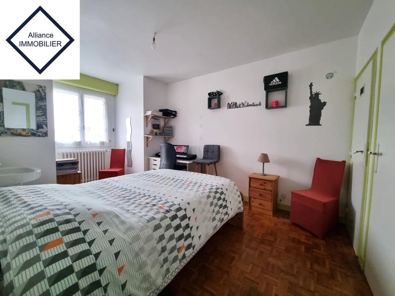 Maison - 196 m² - 7 pièces