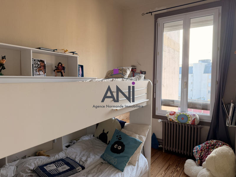 Appartement - 100 m² - 5 pièces