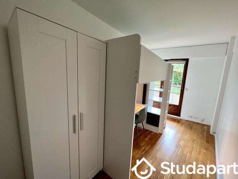 Chambre - 11 m² - 1 pièce