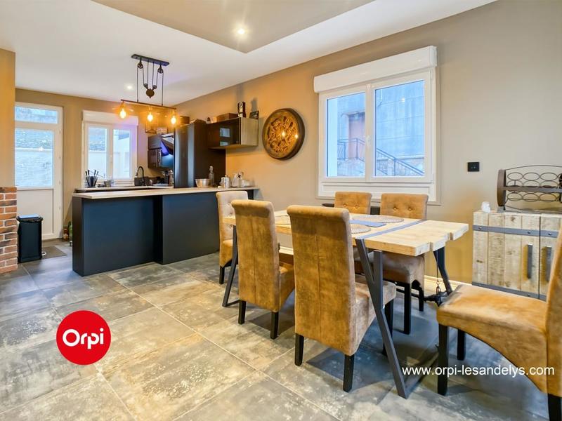 Maison - 80 m² - 4 pièces