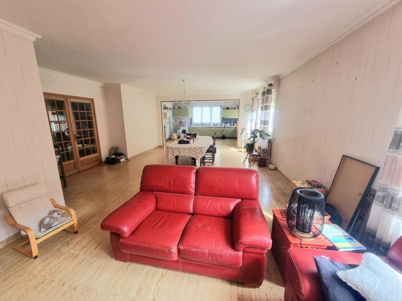 Maison - 270 m² - 10 pièces