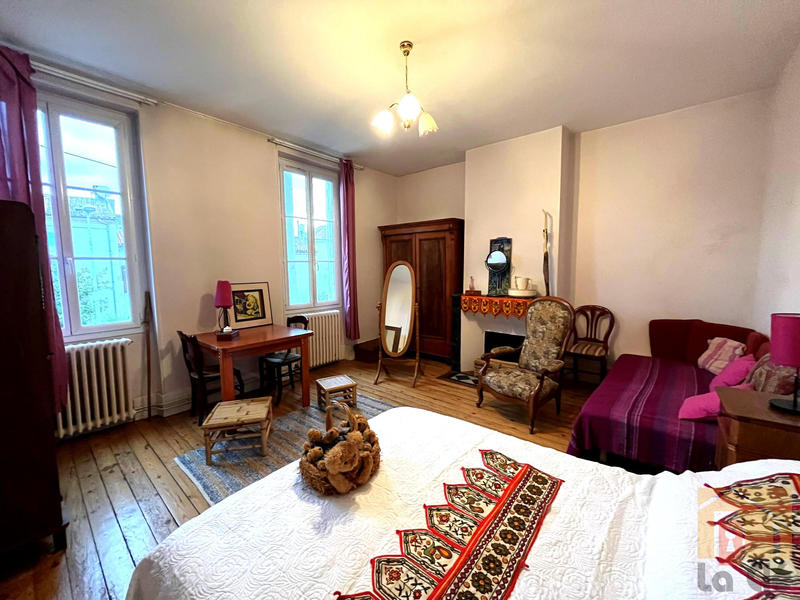 Maison - 180 m² - 6 pièces