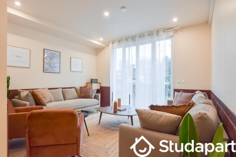 Chambre - 13 m² - 1 pièce